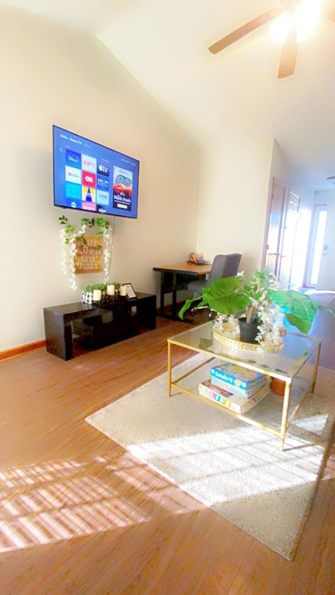 B1 Guest House Hope Mills Екстериор снимка