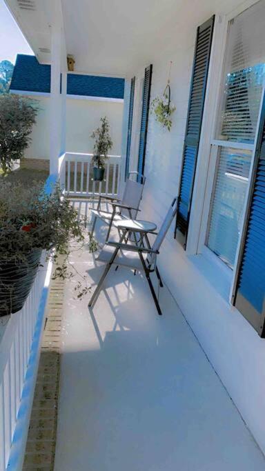 B1 Guest House Hope Mills Екстериор снимка